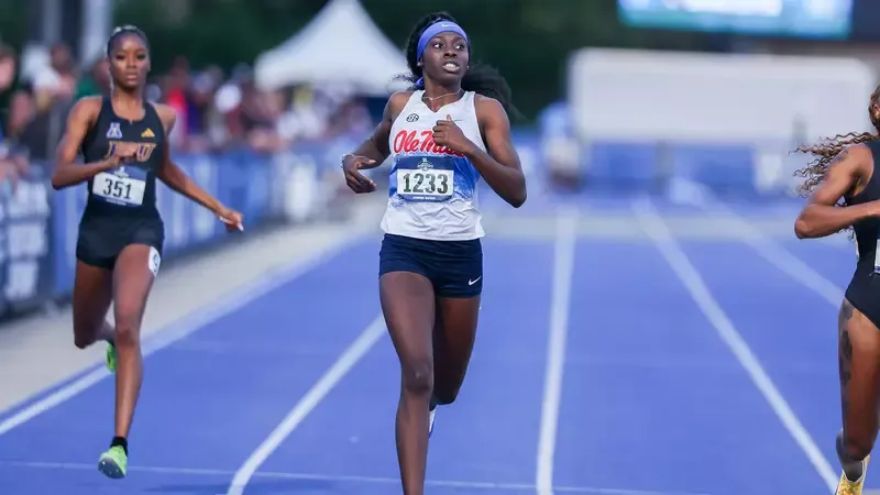 10 Rebels qualify for outdoor track nationals