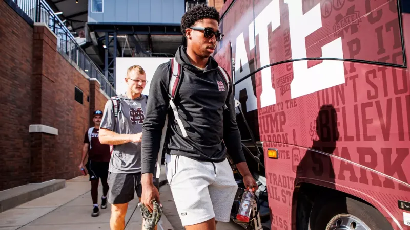 Mississippi State Baseball Stops at Buc-ee's Before Super Regional Against Georgia
