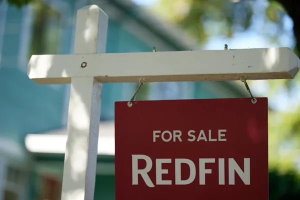 Average US long-term mortgage rate falls to 6.48%, retreating from its highest level in 9 months
