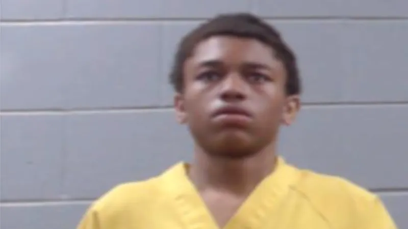 Bond denied for 17-year-old accused of killing elderly couple, shooting deputy in Simpson County