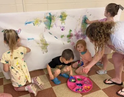 TODDLER FINGER PAINTING