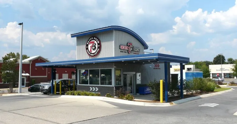 7 Brew opens in Laurel, donates to ARL