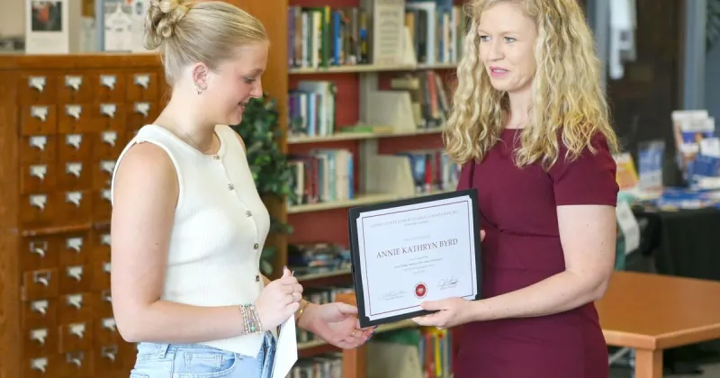 South Jones senior takes home essay scholarship from Jones College
