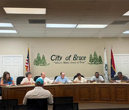 Bruce board talks about need for new garbage carts