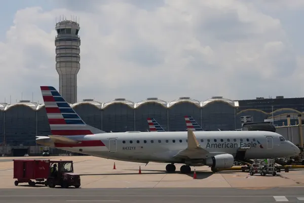 US airlines' monthly fuel spending topped $6 billion again in May, up 84% from year ago