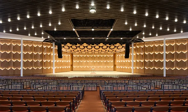 Ravinia Festival's Hunter Pavilion near Chicago reopens after $70 million gut renovation