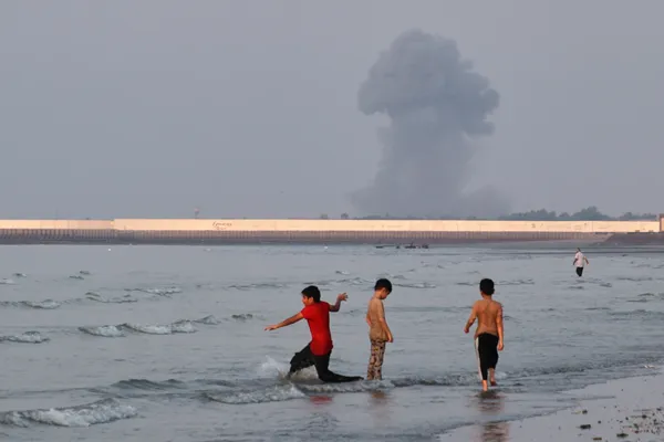 US begins new Iran strikes after Trump says ships will be charged to use the Strait of Hormuz