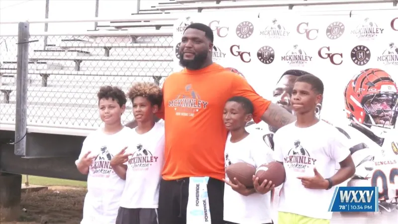 Lucedale Native McKinnley Jackson Gives Back at Annual Youth Football Camp