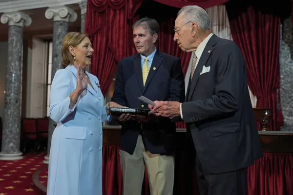 Darline Graham, sister of late Sen. Lindsey Graham, has been sworn in to finish his term
