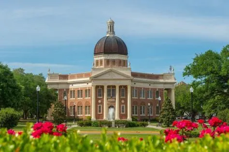Southern Miss Online Cybersecurity Program Recognized by Forbes Advisor