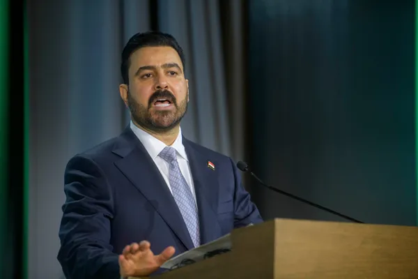 US oil firms sign deals with Iraq to develop alternative shipping routes