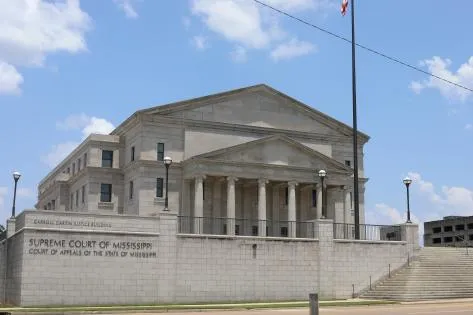 Mississippi public defender system varies widely by county, court plans show