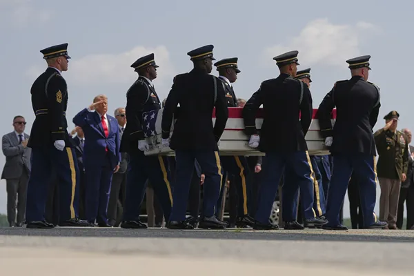 President Trump pays respects to 4 US service members killed in the Middle East