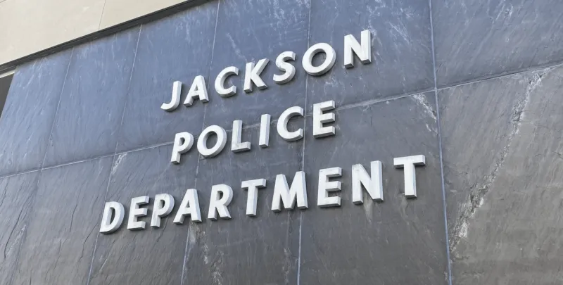 Woman found dead hanging from tree in Jackson, police investigating