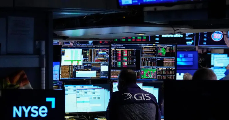 US stocks hold near records on hopes of an agreement with Iran