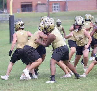 Experienced core at Ethel sets tone at linebacker