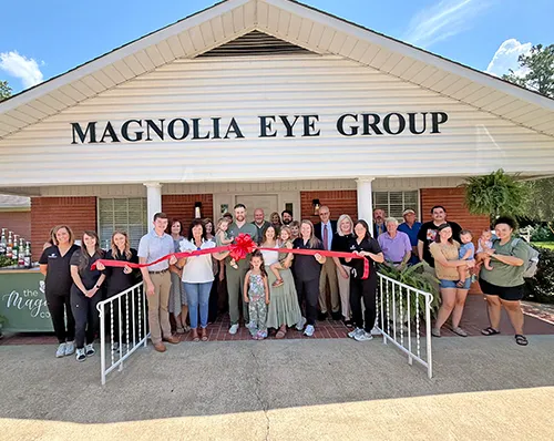Magnolia Eye Group Ribbon Cutting