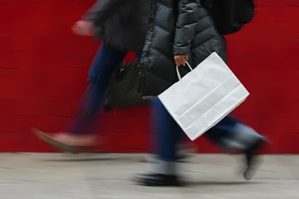 US retail sales slump unexpectedly and sharply after a summer tax-refund boost fades