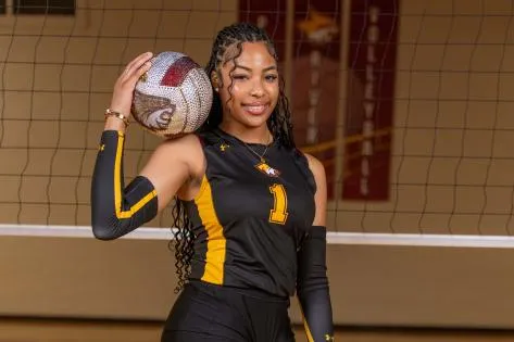 Pearl River volleyball rallies, sweeps way to 2-0 start