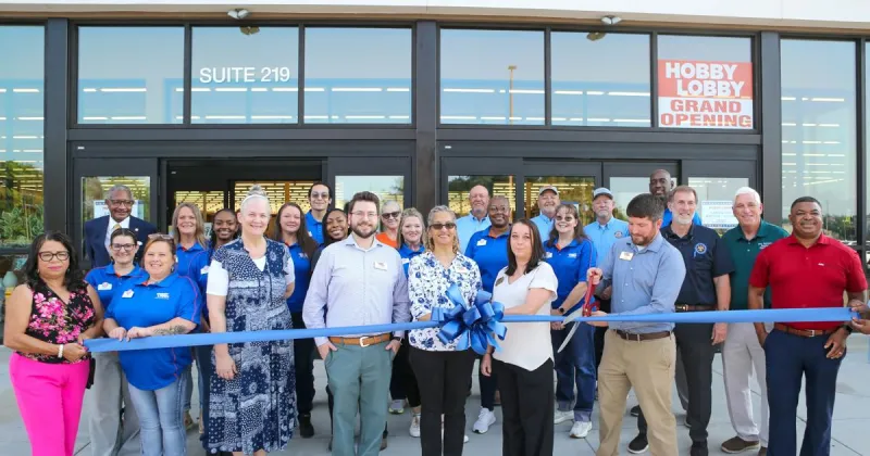 Local leaders roll out red carpet for Hobby Lobby