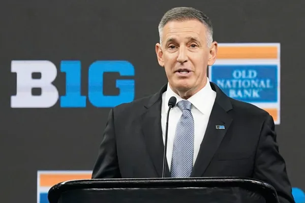 Big Ten bars football players with pro contracts from returning to play amid NCAA eligibility chaos