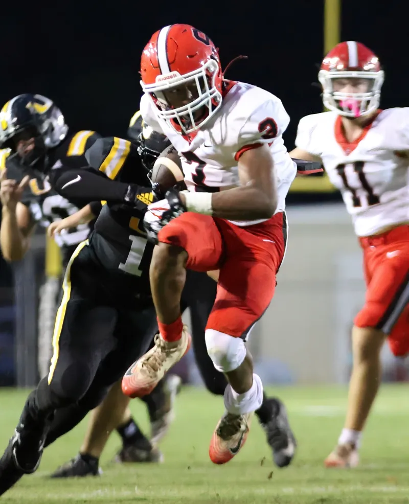 Football: Jackets and Bobcats Battle to 14-14 Tie in Jamboree