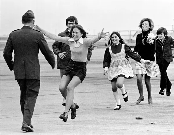 Pulitzer winning photographer who shot iconic 'Burst of Joy' dies at age 99