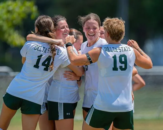 Lady Statesmen Erupt in Second Half to beat Saint Leo 3-2
