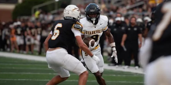 Oak Grove drops Top 10 season opener to Starkville, 17-15