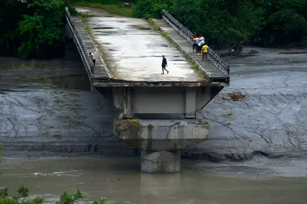 Hundreds feared stuck in hydropower tunnels as flood deaths surpass 950 in Nepal and China