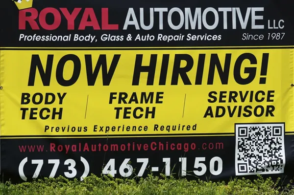 U.S. job openings rise slightly to 7.3 million as labor market remains sturdy despite higher costs