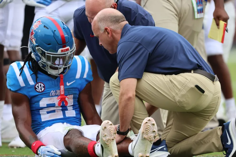 How do programs maximize players while preventing injuries?