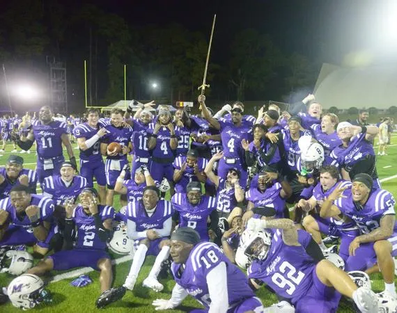 Football's Balanced Attack Blanks Belhaven, 36-20 in Riverside Rumble
