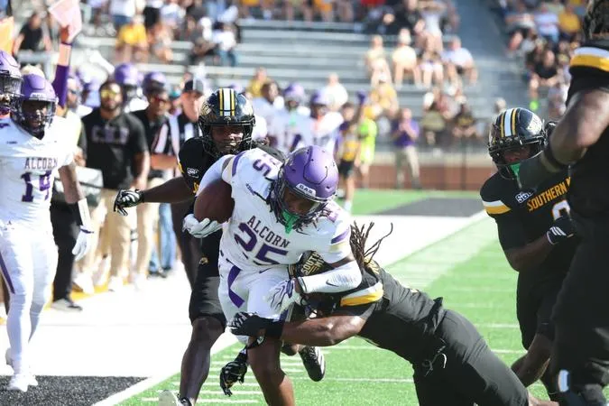 Southern Miss Pulls Away From Alcorn State, 49-3