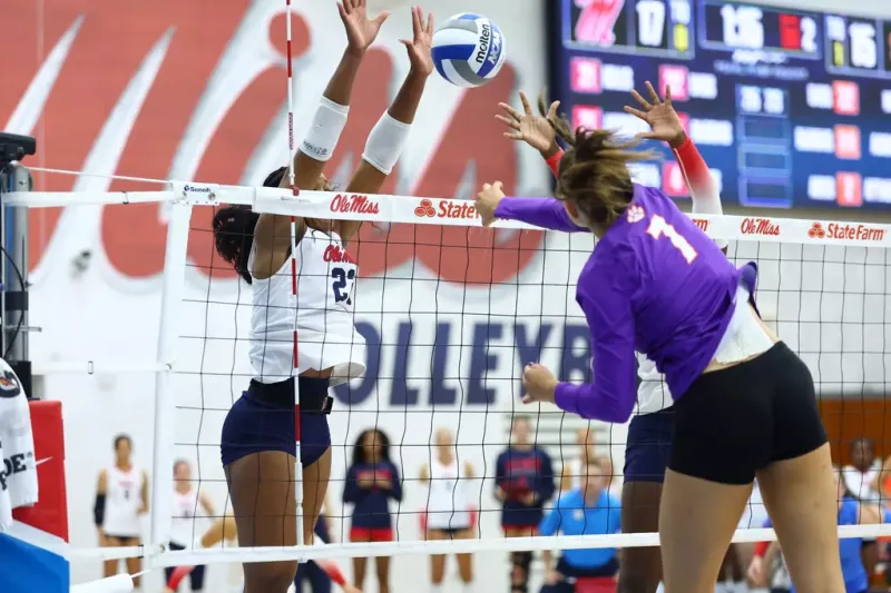Ole Miss Volleyball comes back in the fifth set, defeats Clemson 3-2