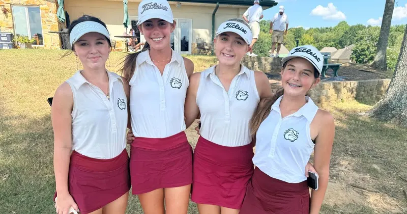 Young Bulldogs growing up quickly as New Albany golf hits second half