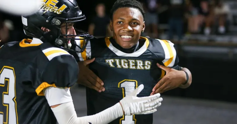 Big night by Collins lifts Tigers over Cougars