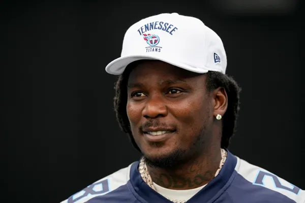 Titans delay Chris Johnson's Ring of Honor ceremony because of his family's travel issues