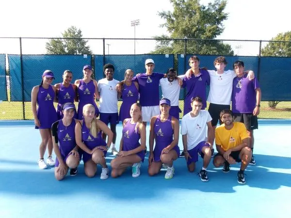 Tennis Opened Season at Jackson