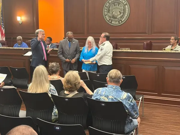 New Moss Point fire chief sworn in at board of aldermen meeting