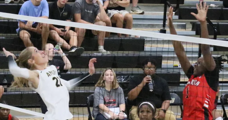 Lady Panthers get the 3-0 sweep over Shannon