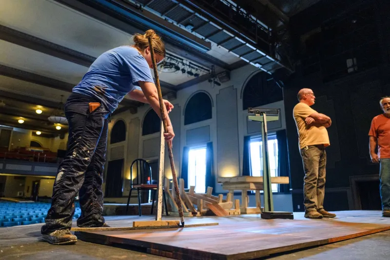 Pulling back the curtain on Ole Miss theatre