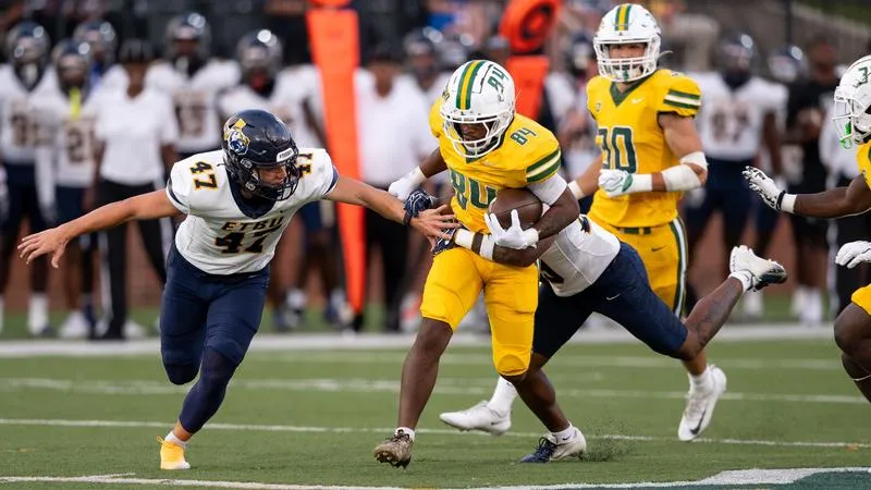 Central Pulls Away Late to Defeat Belhaven, 31-17