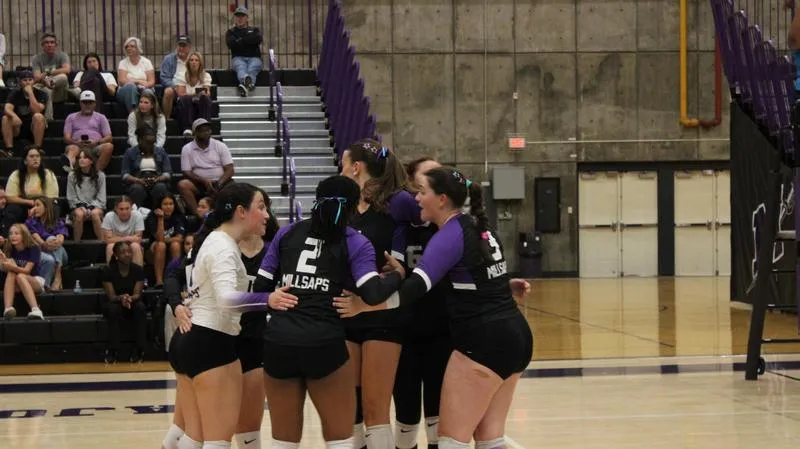 Volleyball Cruises Past United States Sports University in Home Triumph