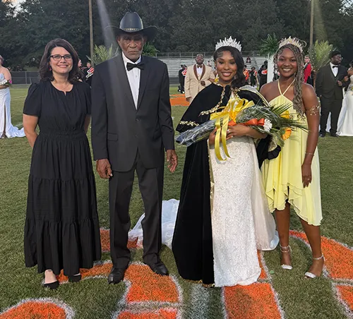 Pratt crowned Homecoming Queen at Calhoun City