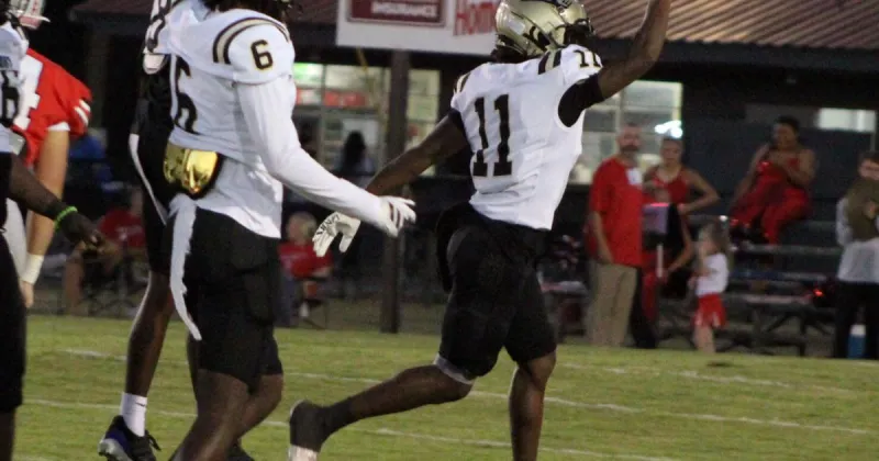 Panthers breeze past Cougars in blowout win