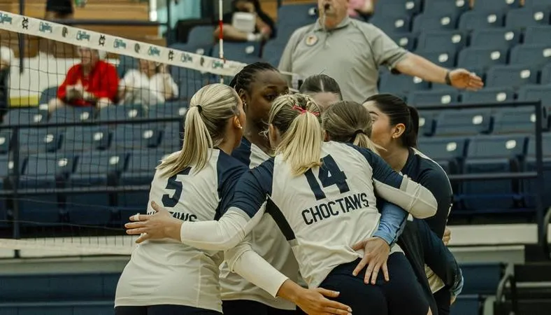 Volleyball: Holland Williams Shines with 20 Kills in Victory