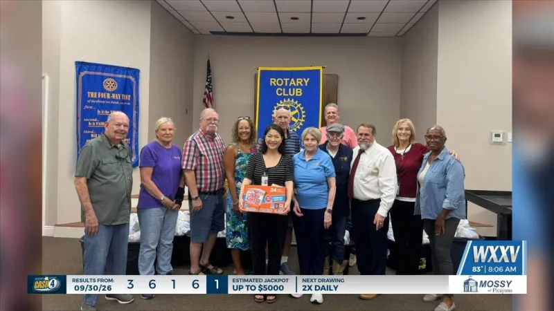 Gulfport Rotary Club gives back to local students