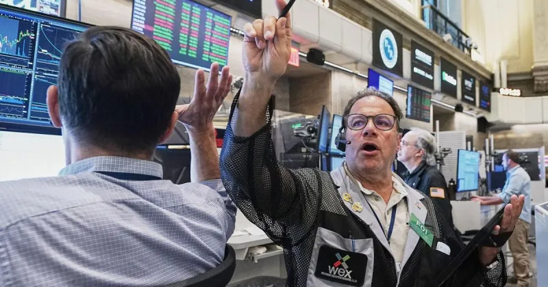 US stocks rise to a record on expectations companies will make even fatter profitsUS stocks rise to a record on expectations companies will make even fatter profits