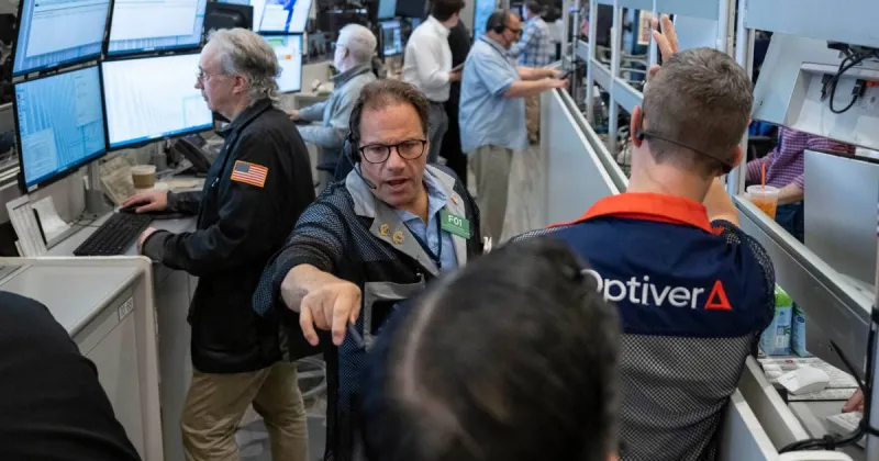 Rising oil prices, falling technology stocks and reversing bond yields keep Wall Street unsettled